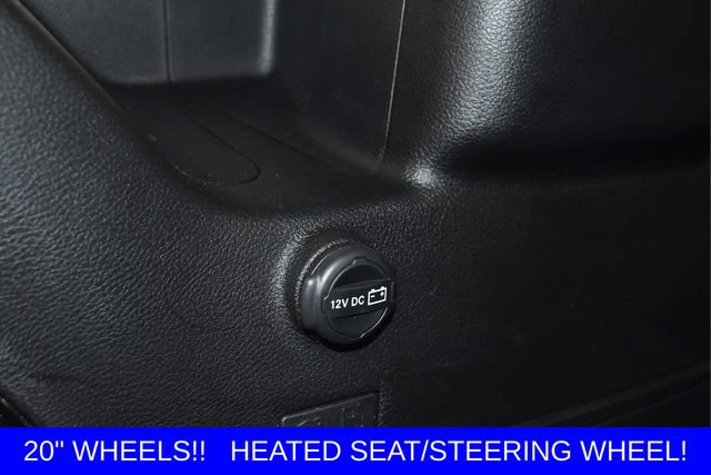 Used 2025 Jeep Wrangler Unlimited Sahara AWD/4WD image 13