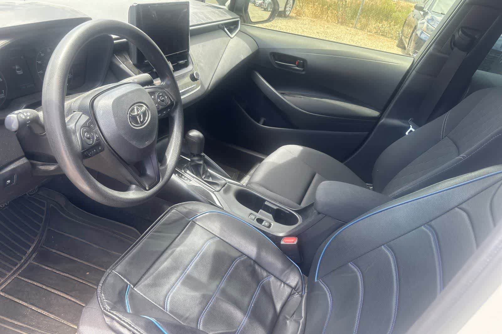 Used 2023 Toyota Corolla LE w/ LE Convenience Package FWD image 14