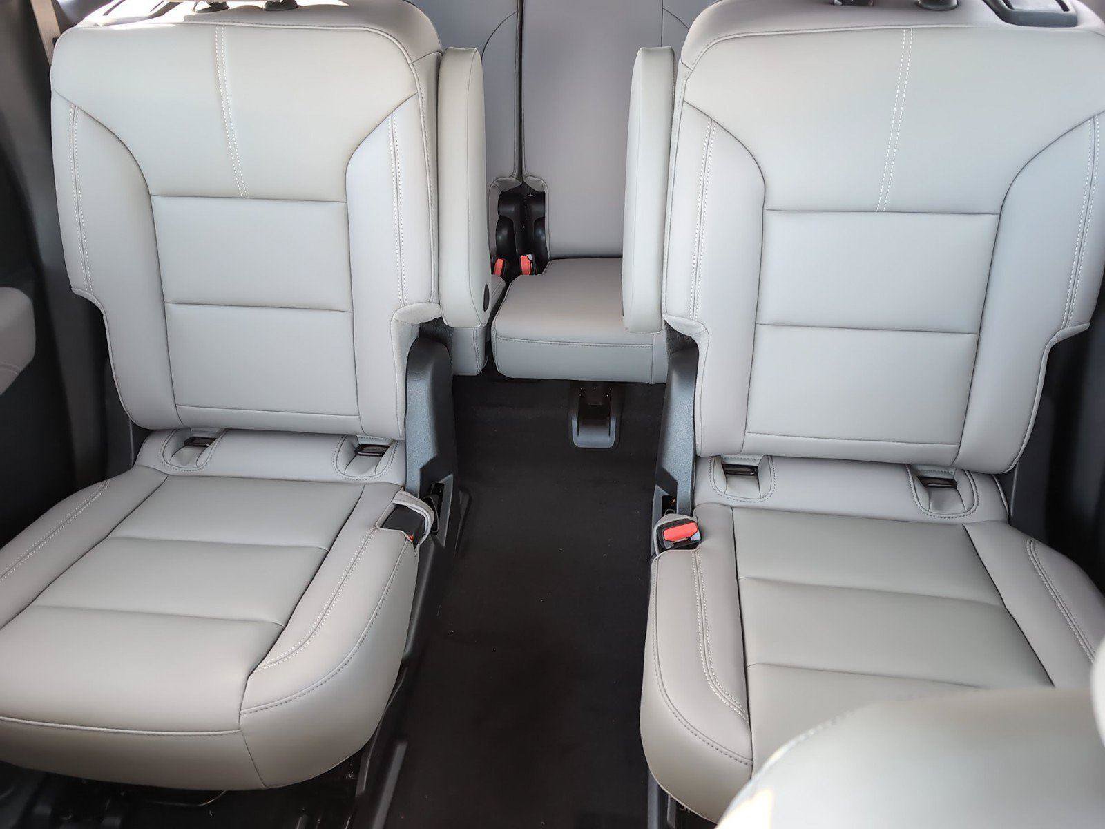 New 2026 GMC Acadia Elevation w/ Elevation Premium Package FWD image 25