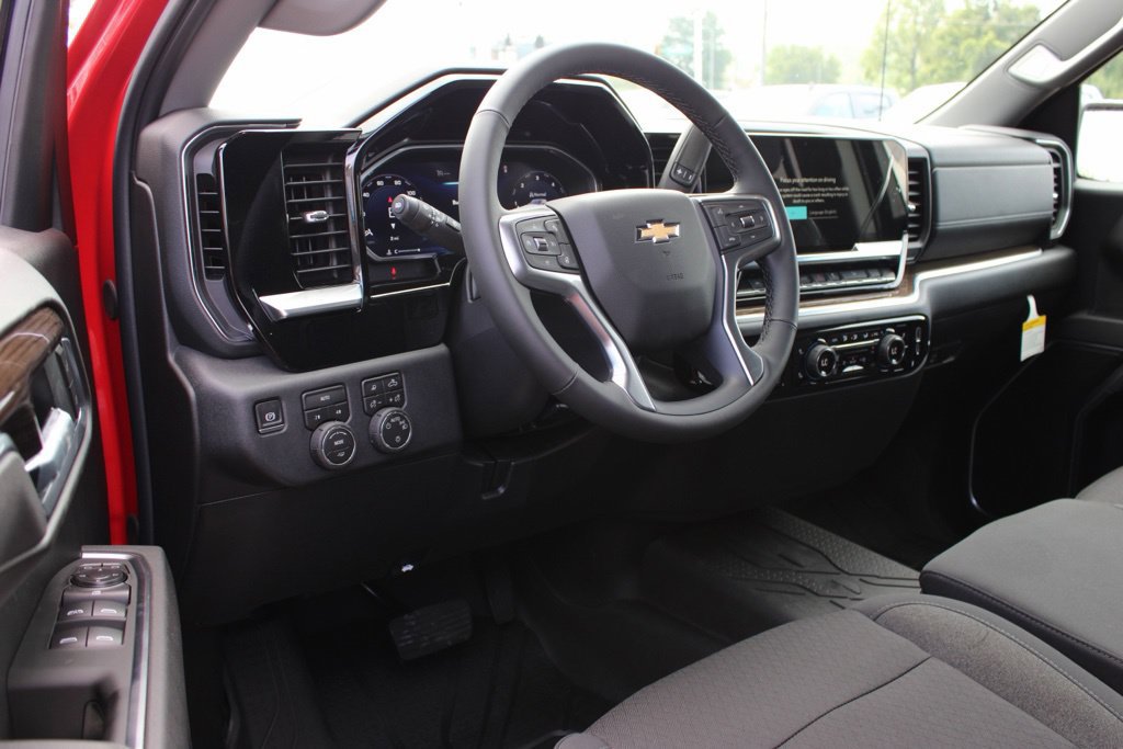 New 2026 Chevrolet Silverado 1500 LT w/ Safety Package AWD/4WD image 14