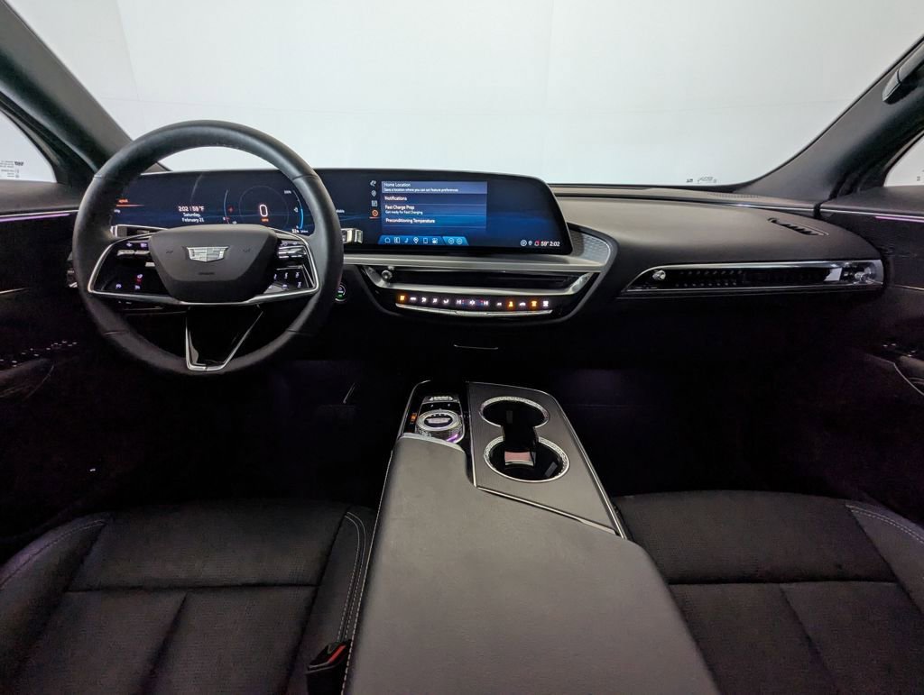 Used 2024 Cadillac Lyriq Sport image 6