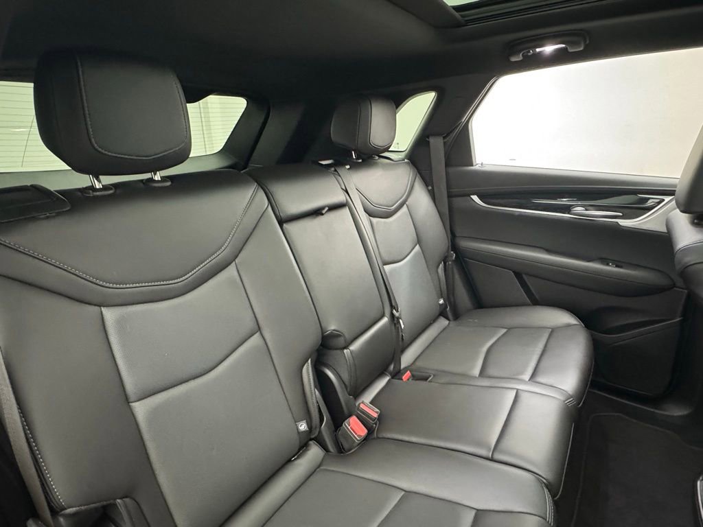 Used 2025 Cadillac XT5 Premium Luxury AWD/4WD image 40