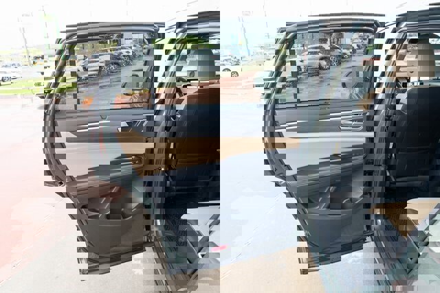 New 2026 Volkswagen Atlas Cross Sport SE image 12