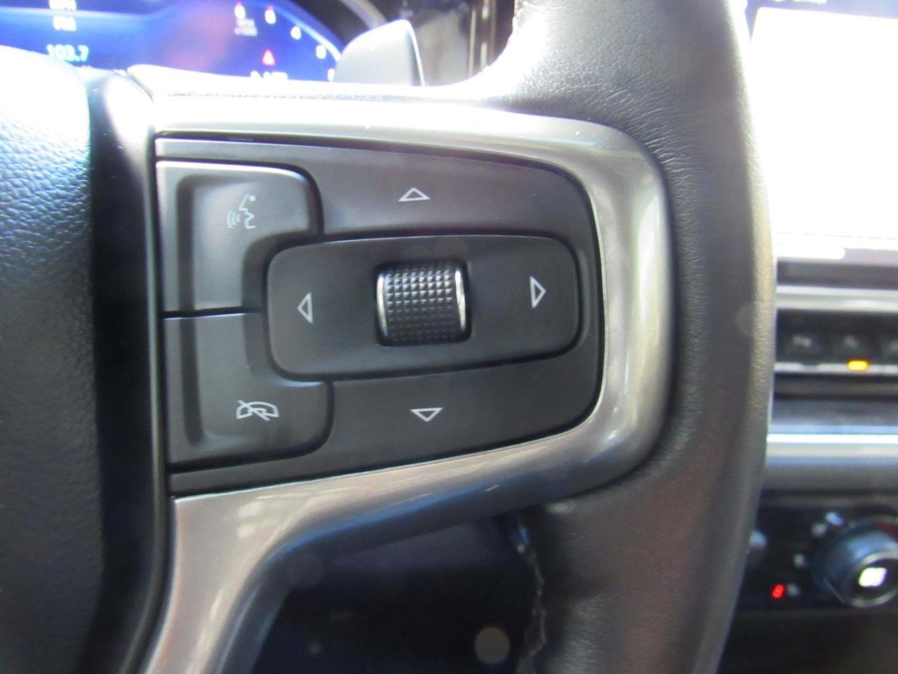 Used 2022 Chevrolet Silverado 1500 LTZ w/ LTZ Premium Package AWD/4WD image 26