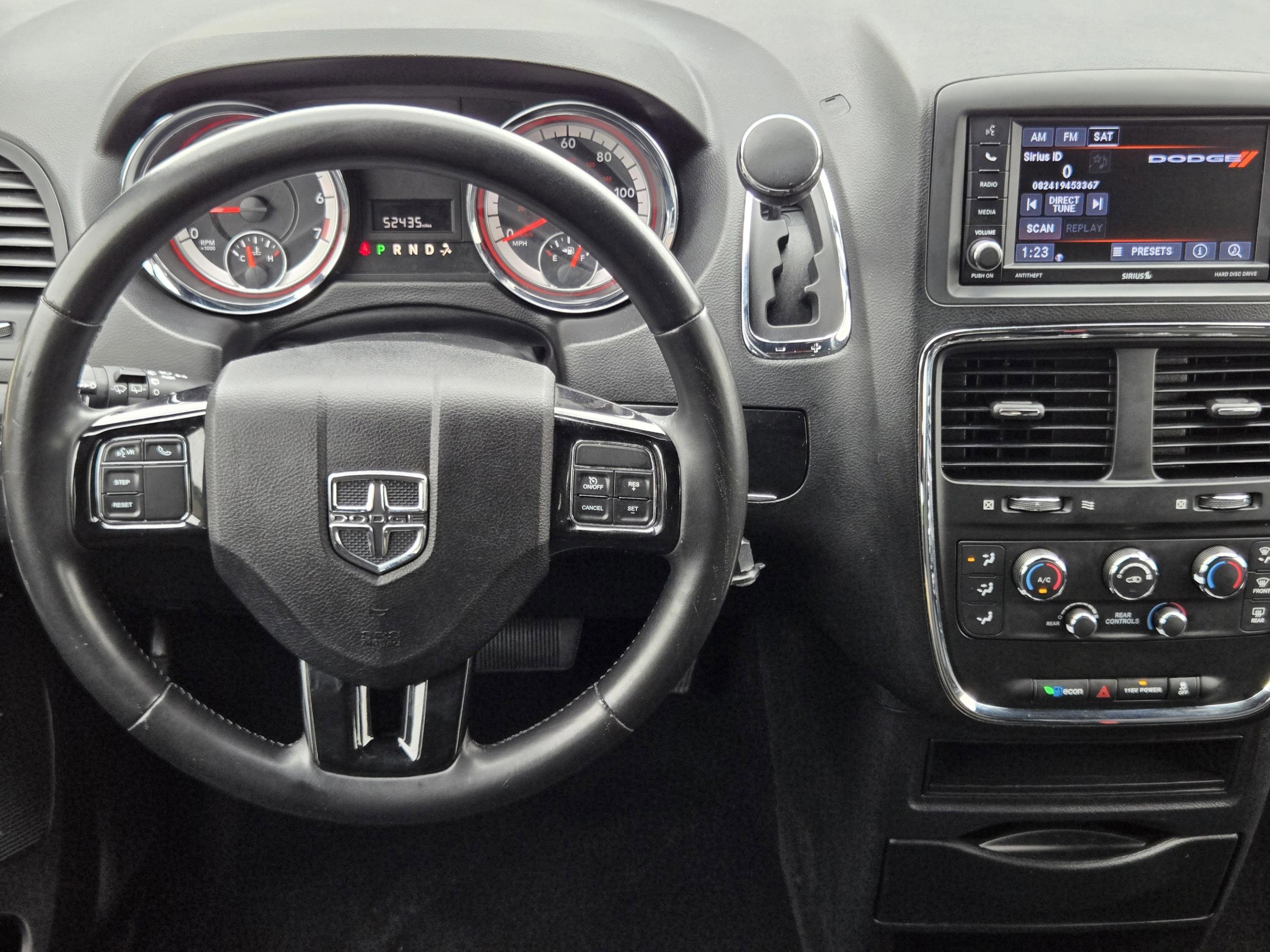 Used 2020 Dodge Grand Caravan SE FWD image 16