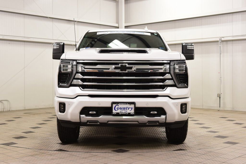 Used 2024 Chevrolet Silverado 2500 High Country w/ High Country Premium Package image 2
