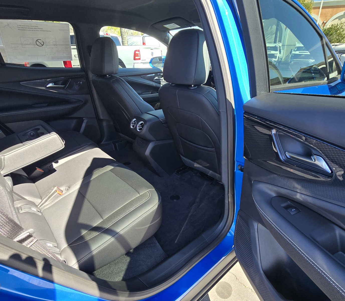 Used 2025 Chevrolet Blazer EV LT w/ Super Cruise Package AWD/4WD image 18