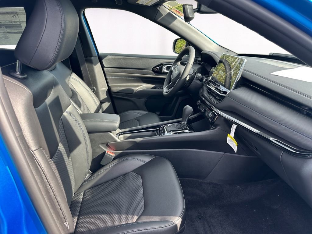 New 2026 Jeep Compass Latitude image 15