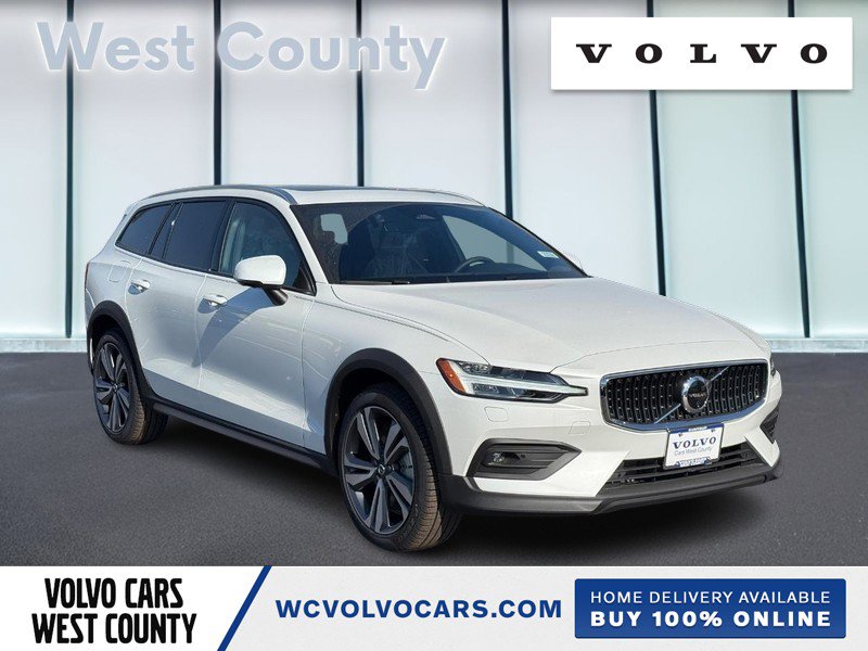 New 2026 Volvo V60 B5 Cross Country Plus w/ Climate Package