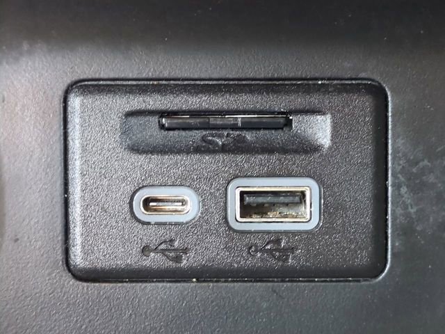 Used 2023 GMC Acadia SLT image 22