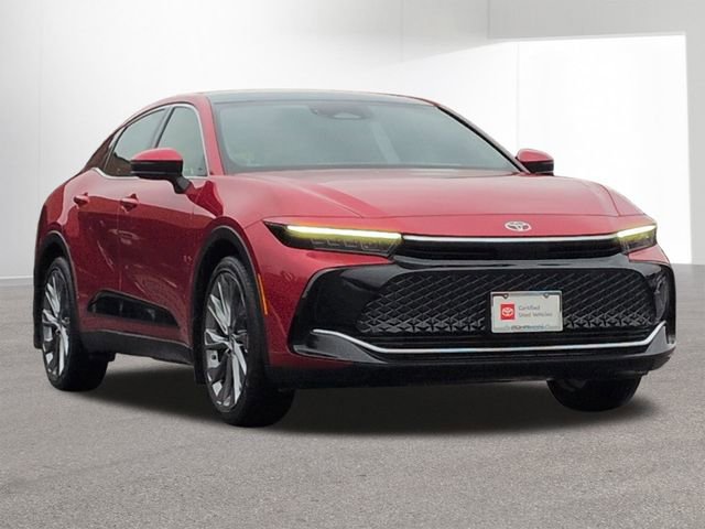 Certified 2023 Toyota Crown Limited image 3