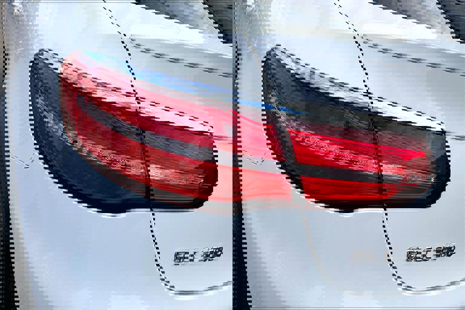 Used 2018 Mercedes-Benz GLC 300 4MATIC Coupe image 28