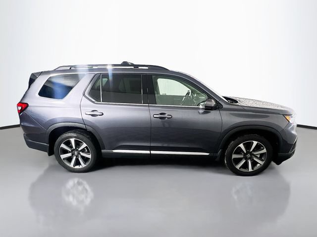 Used 2023 Honda Pilot Touring image 9