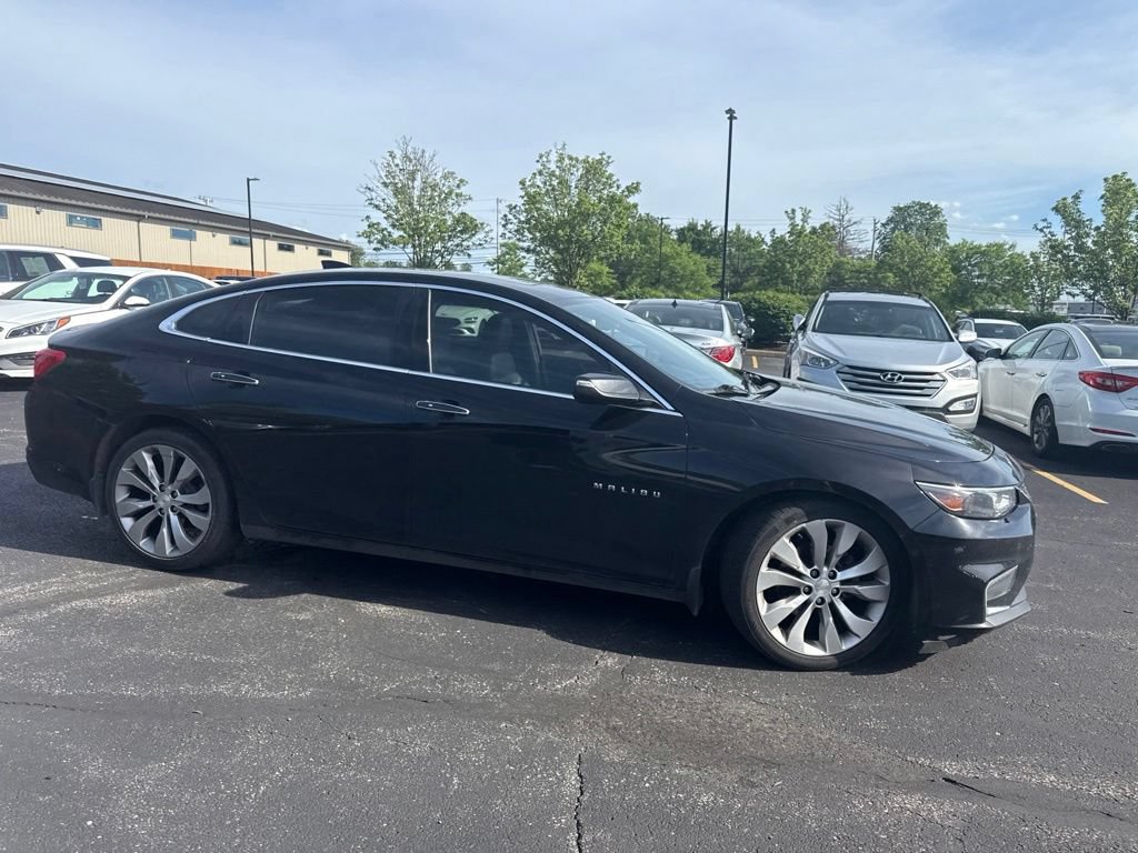 Used 2018 Chevrolet Malibu Premier w/ Premier Sun and Wheel Package FWD image 12