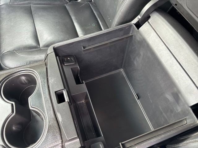 Used 2020 Chevrolet Suburban LT RWD image 26