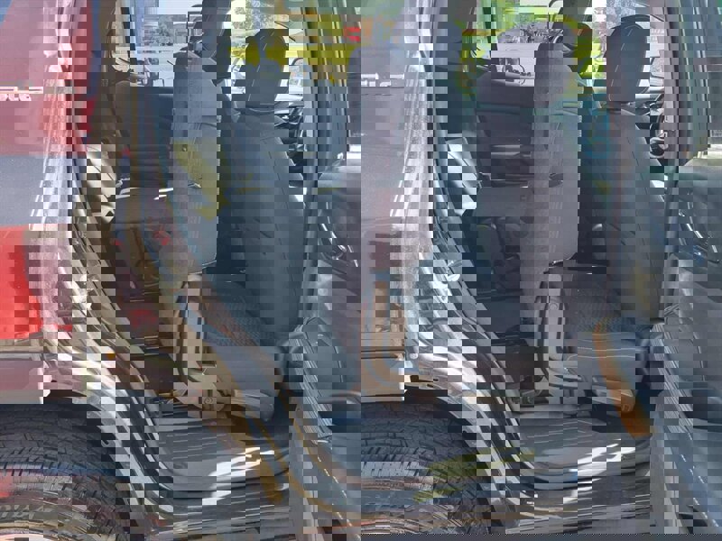 Used 2017 GMC Acadia SLE image 17