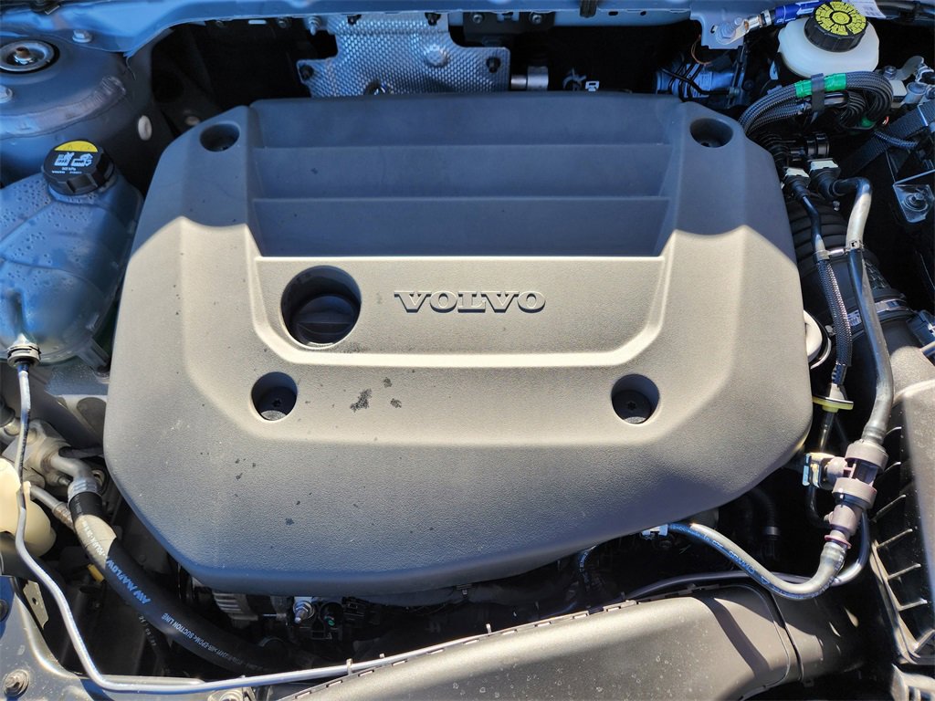 Used 2023 Volvo XC40 B5 Ultimate image 19