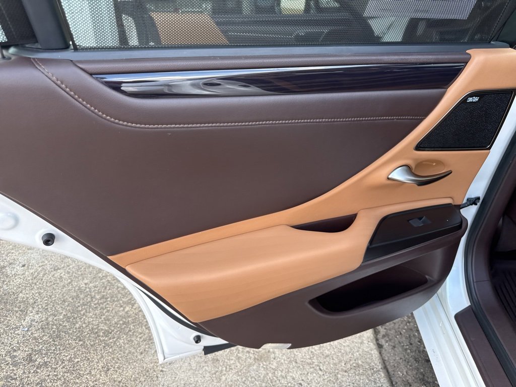 Used 2020 Lexus ES 350 Ultra Luxury image 38