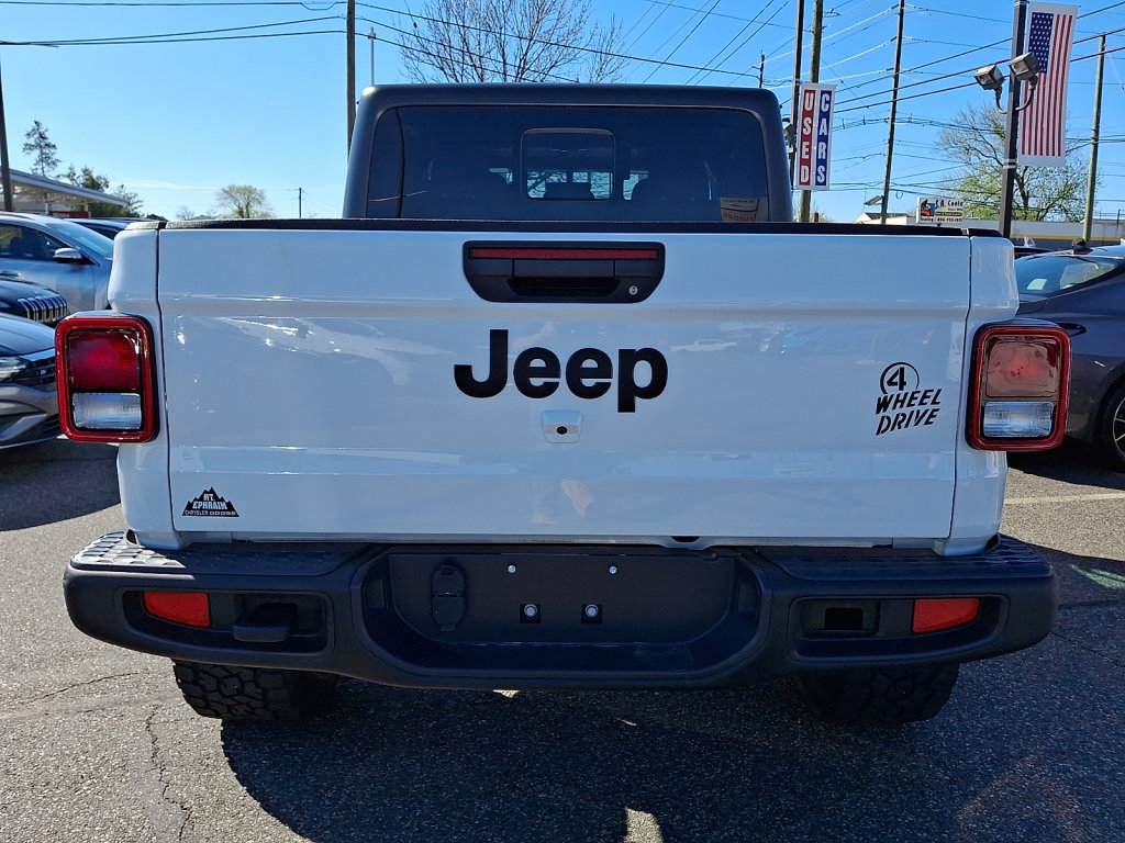 Used 2023 Jeep Gladiator Willys image 4