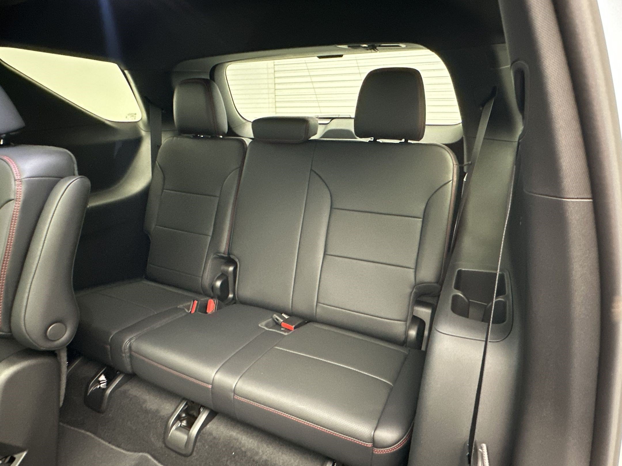 New 2026 Chevrolet Traverse RS w/ LPO, Floor Liner Package AWD/4WD image 34