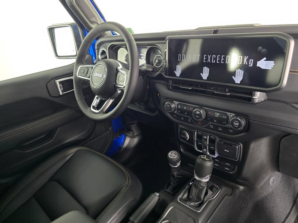 New 2026 Jeep Wrangler Unlimited Sahara w/ Whitecap Package AWD/4WD image 37