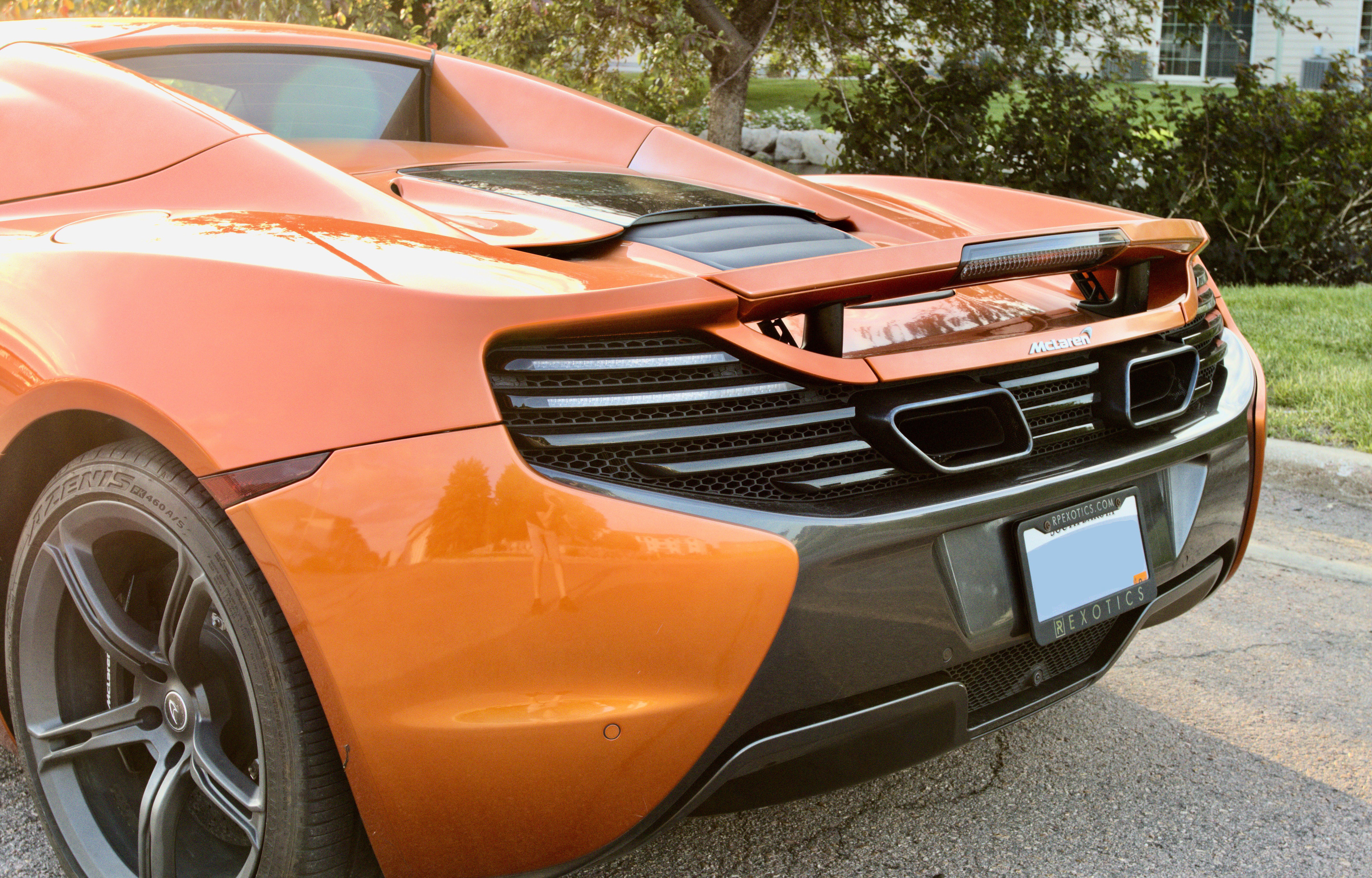 Used 2015 McLaren 650S Spider RWD image 5