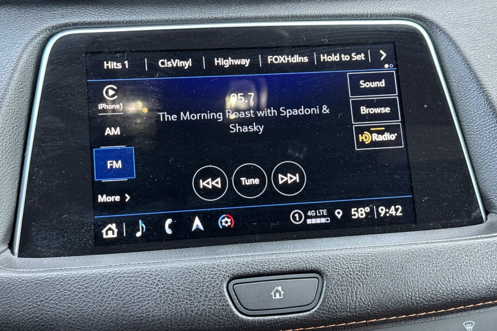 Used 2023 Cadillac XT4 Sport image 18