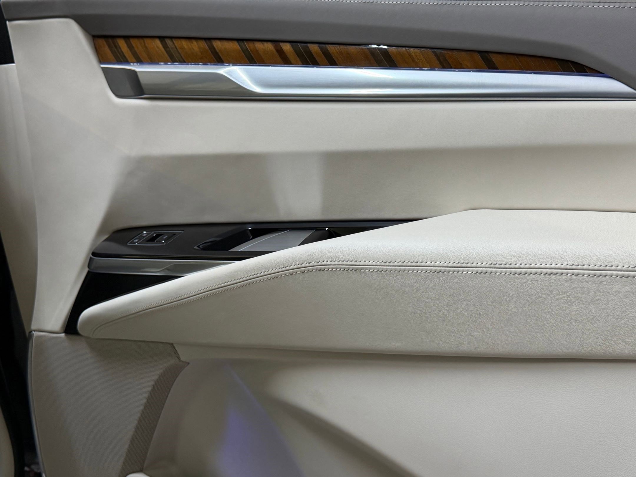 Certified 2025 Cadillac Escalade Sport Platinum image 60