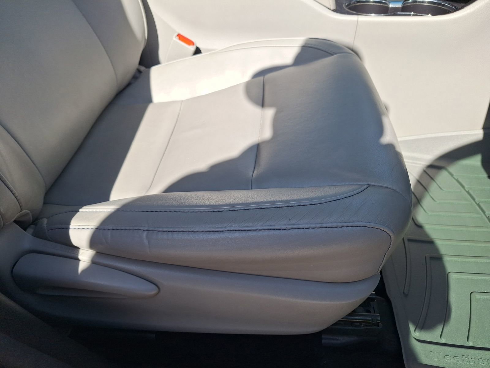 Used 2016 Toyota Highlander XLE FWD image 35