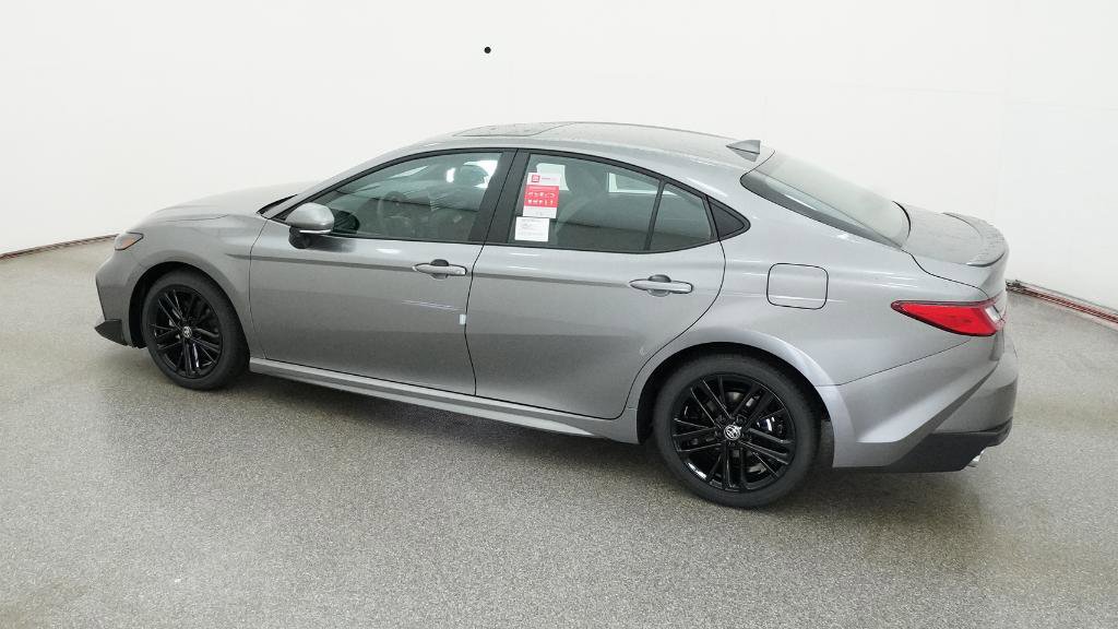 New 2026 Toyota Camry SE image 4