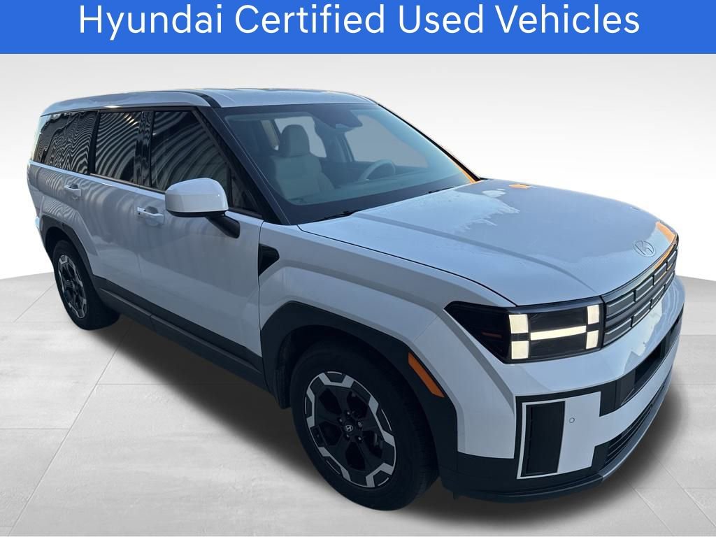 Used 2025 Hyundai Santa Fe SE image 2