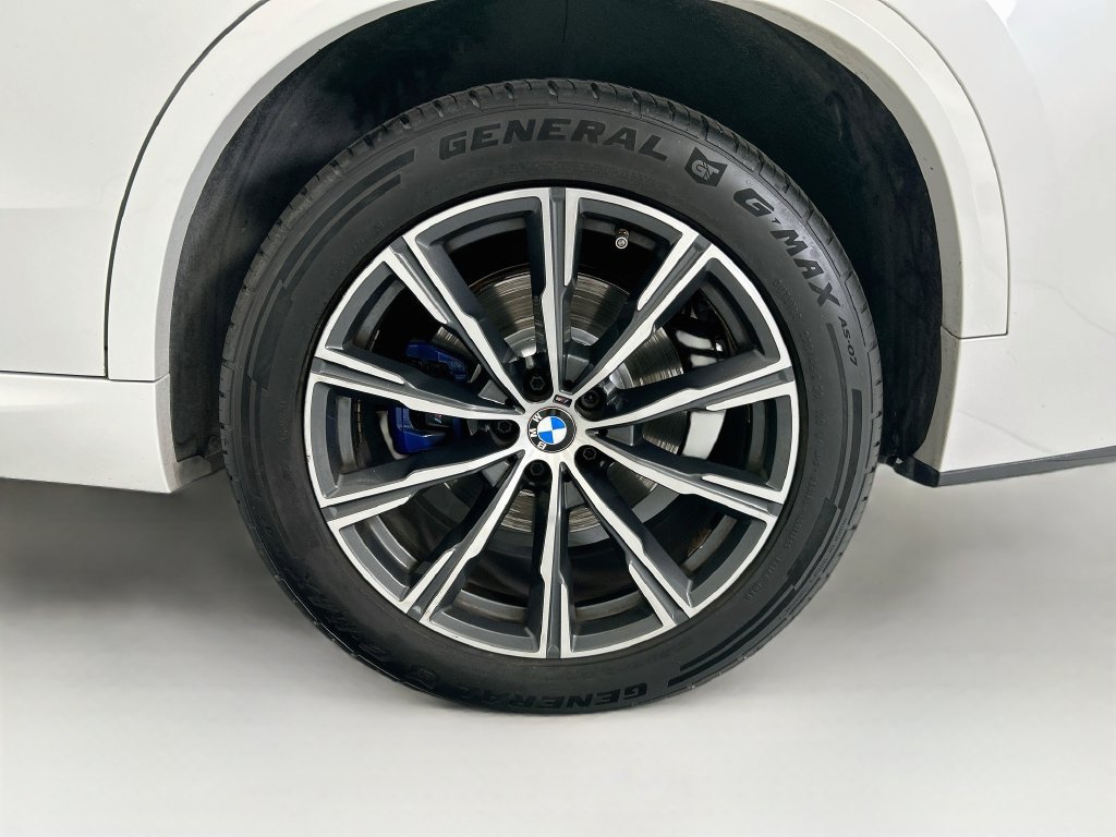 Used 2022 BMW X5 xDrive40i w/ M Sport Package AWD/4WD image 30