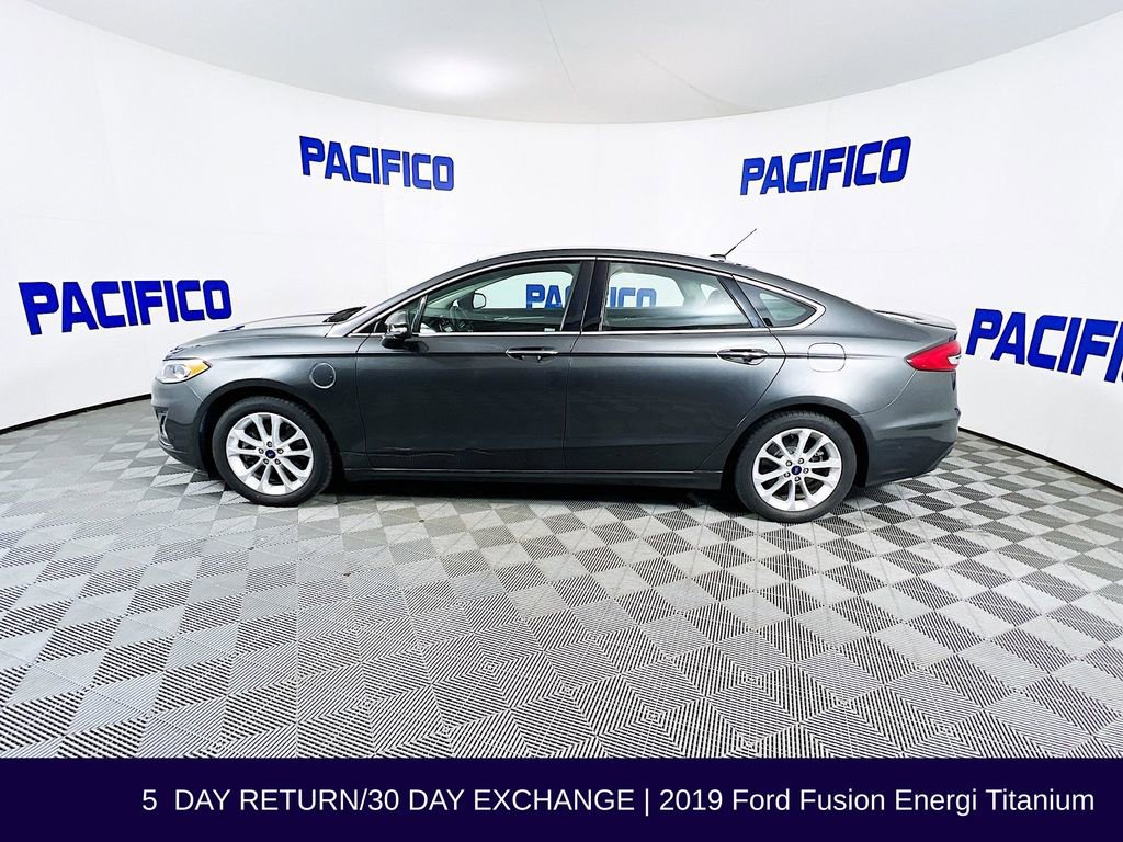 Used 2019 Ford Fusion Energi Titanium image 5