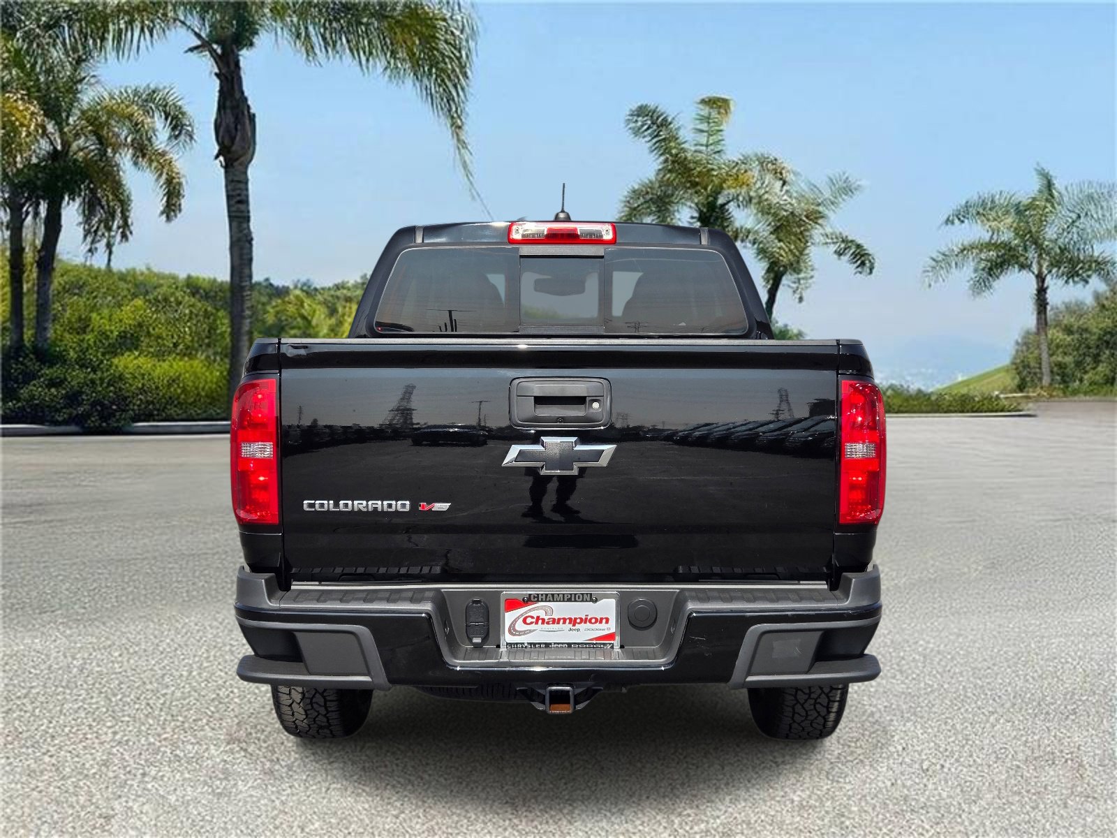 Used 2018 Chevrolet Colorado Z71 w/ Z71 Midnight Edition AWD/4WD image 5