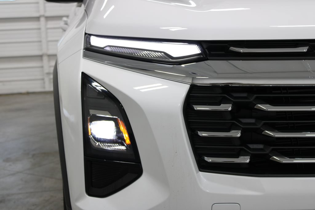 New 2026 Chevrolet Equinox LT w/ Convenience Package II FWD image 12