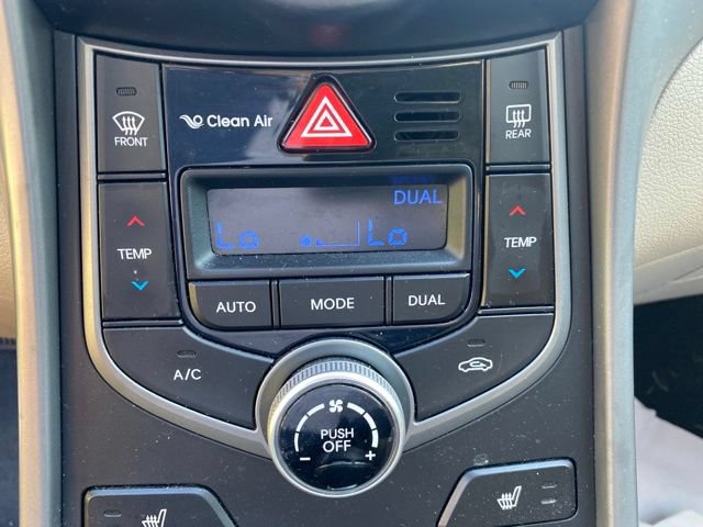 Used 2016 Hyundai Elantra Limited w/ Option Group 04 FWD image 21
