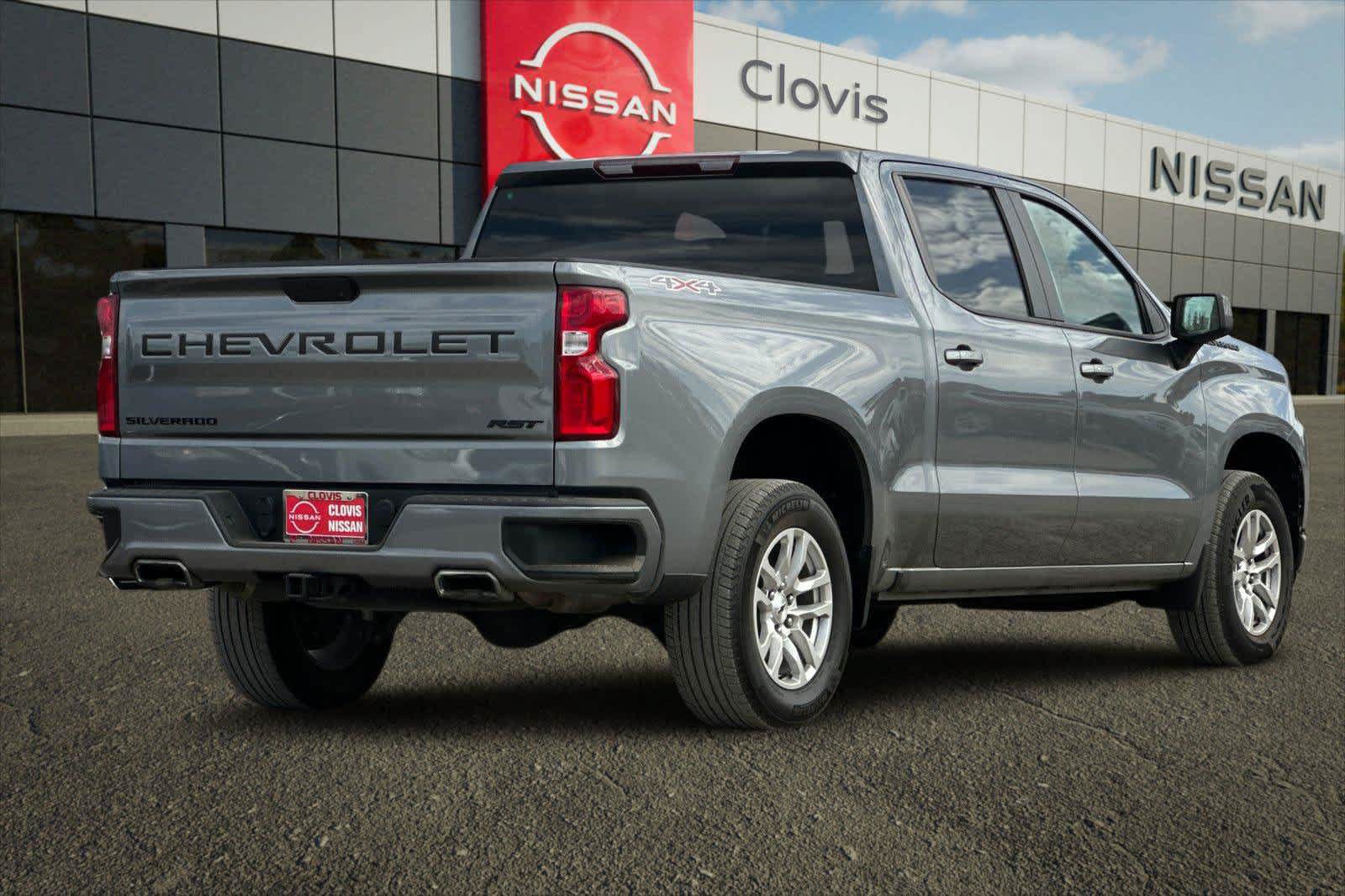 Used 2021 Chevrolet Silverado 1500 RST w/ Bed Protection Package AWD/4WD image 2