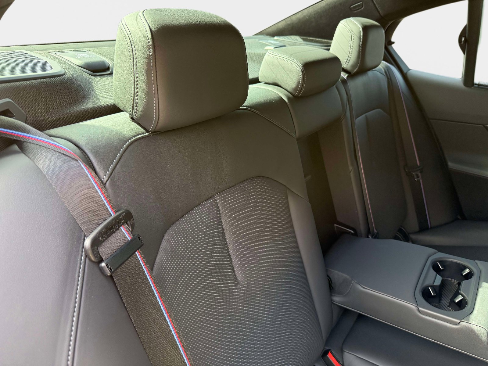 Used 2025 BMW M5 w/ Carbon Package image 31