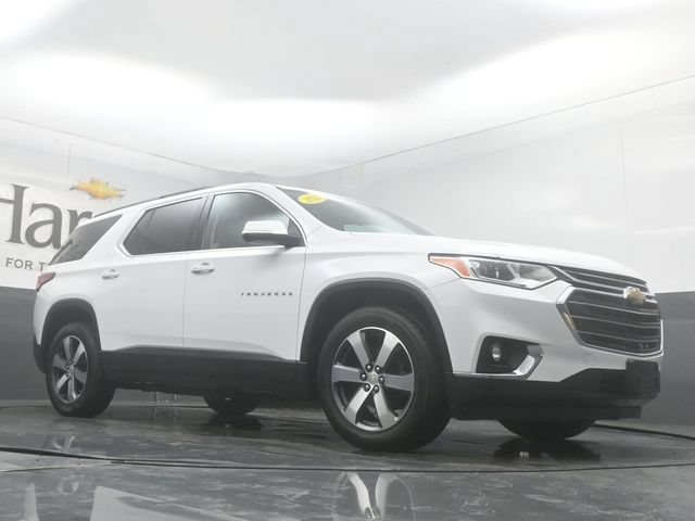 Used 2021 Chevrolet Traverse LT w/ LT Premium Package AWD/4WD image 3