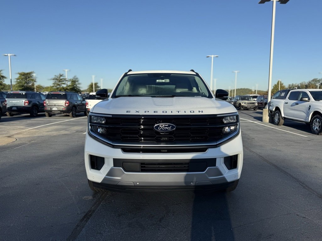 New 2025 Ford Expedition Max Platinum w/ Driver's Package image 2
