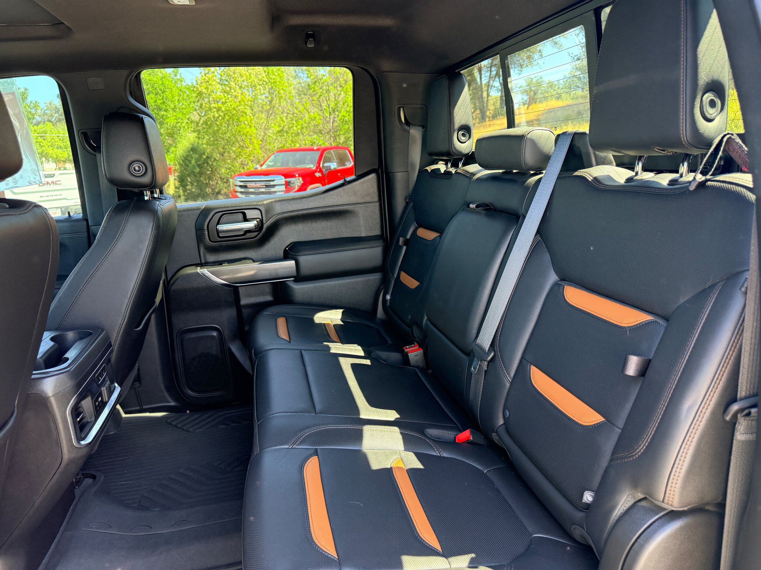 Used 2020 GMC Sierra 1500 AT4 w/ AT4 Premium Package AWD/4WD image 10