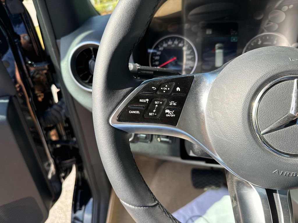 Used 2025 Mercedes-Benz Sprinter 3500 image 22