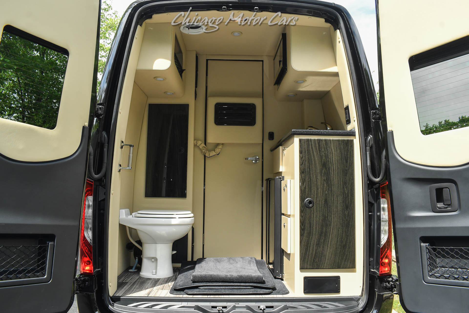 Used 2023 Mercedes-Benz Sprinter 3500 image 32