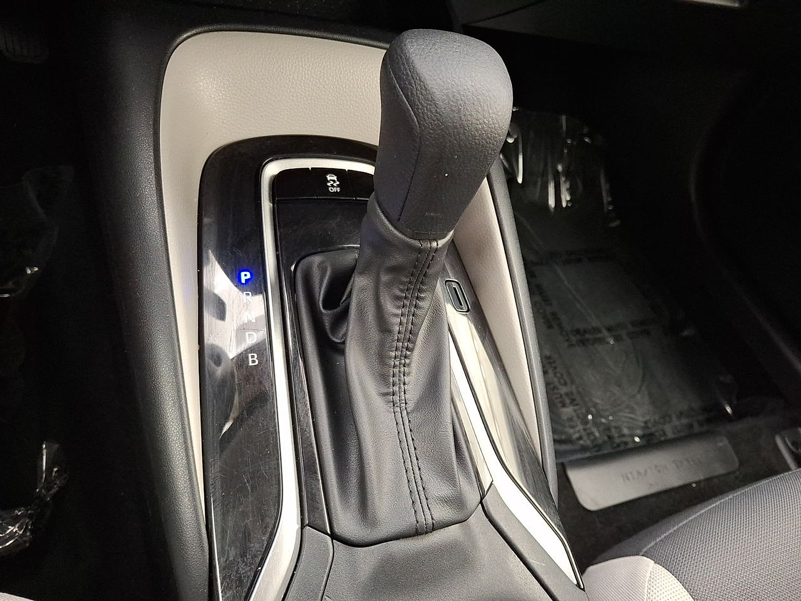 Certified 2023 Toyota Corolla LE w/ Carpet Mat Package (TMS) FWD image 16