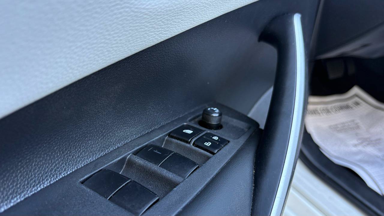 Used 2025 Toyota Corolla FX w/ Convenience Package FWD image 17