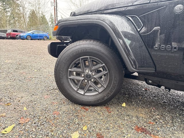 New 2025 Jeep Gladiator Sport AWD/4WD image 28