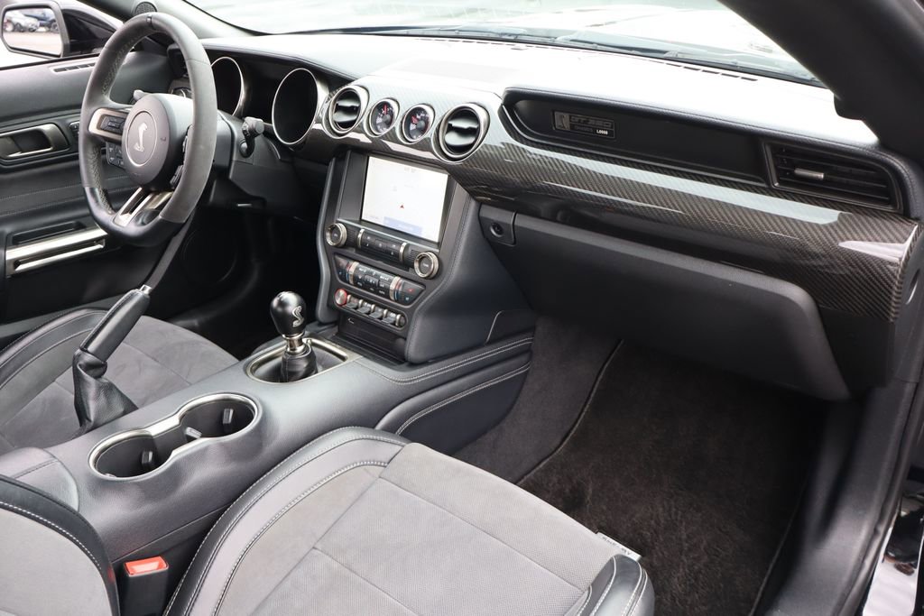 Used 2020 Ford Mustang Shelby GT350 w/ Technology Package image 32