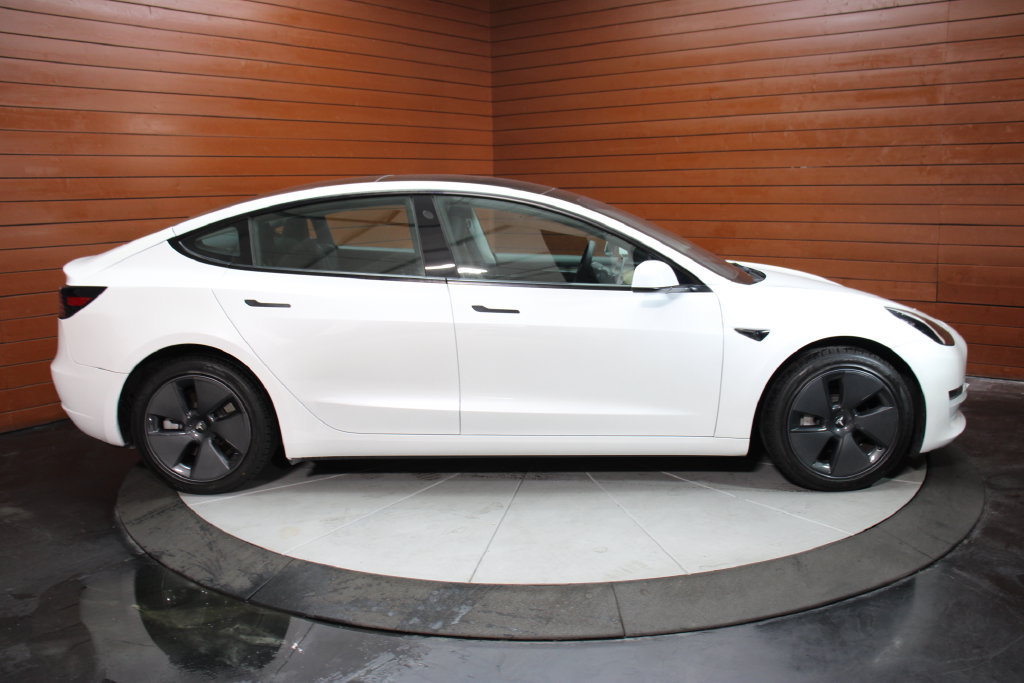 Used 2023 Tesla Model 3 Standard Range RWD image 4