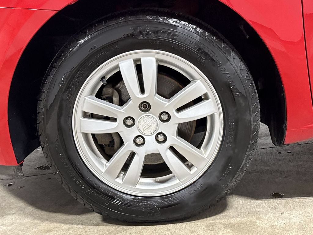 Used 2015 Chevrolet Sonic LT FWD image 25