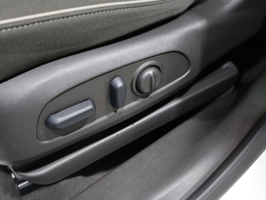 Used 2024 Chevrolet TrailBlazer LT w/ Convenience Package image 13